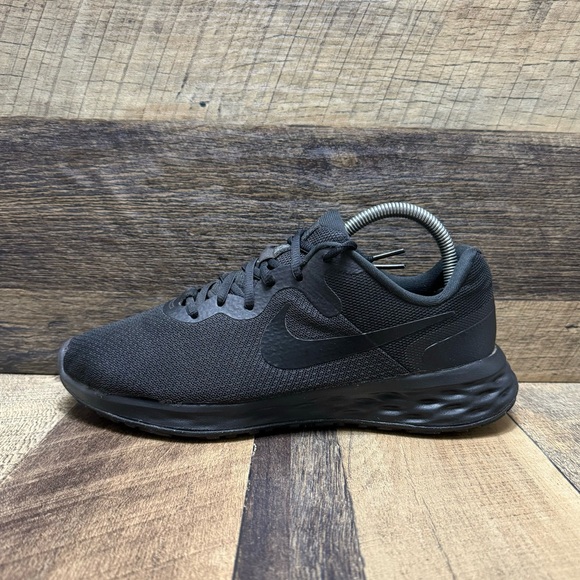 Nike Revolution 6 Black Athletic Running Shoes DC3729-001 Size 9.5 Women / 8 Men - Picture 6 of 11